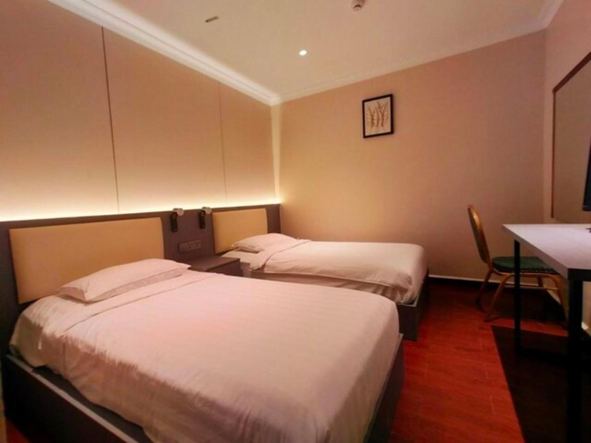 Super Oyo 998 Queen City Hotel Джорджтаун Экстерьер фото