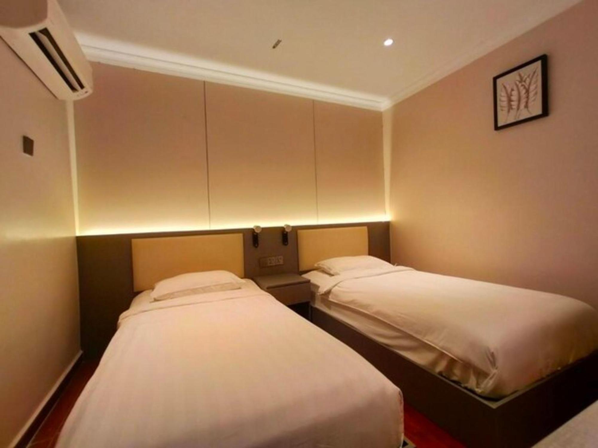 Super Oyo 998 Queen City Hotel Джорджтаун Экстерьер фото